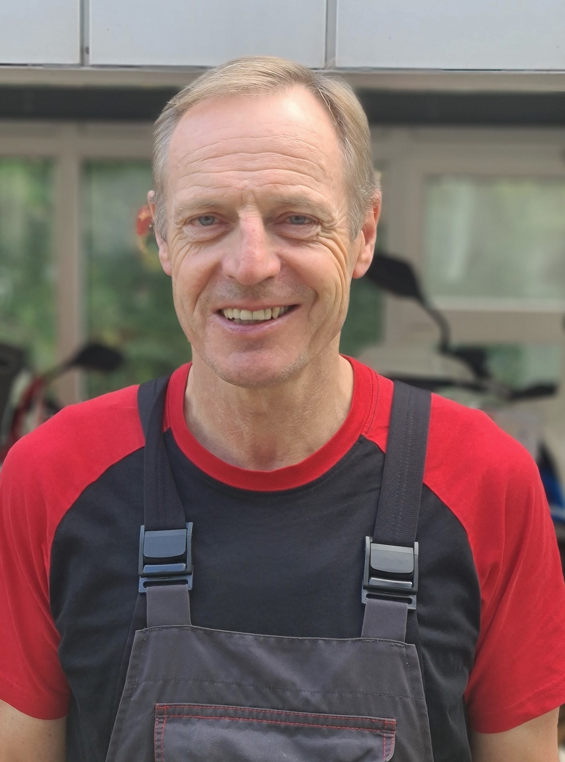 Profile picture of Ewald Schnyder