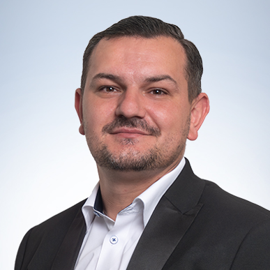 Foto von Elson Ademaj
