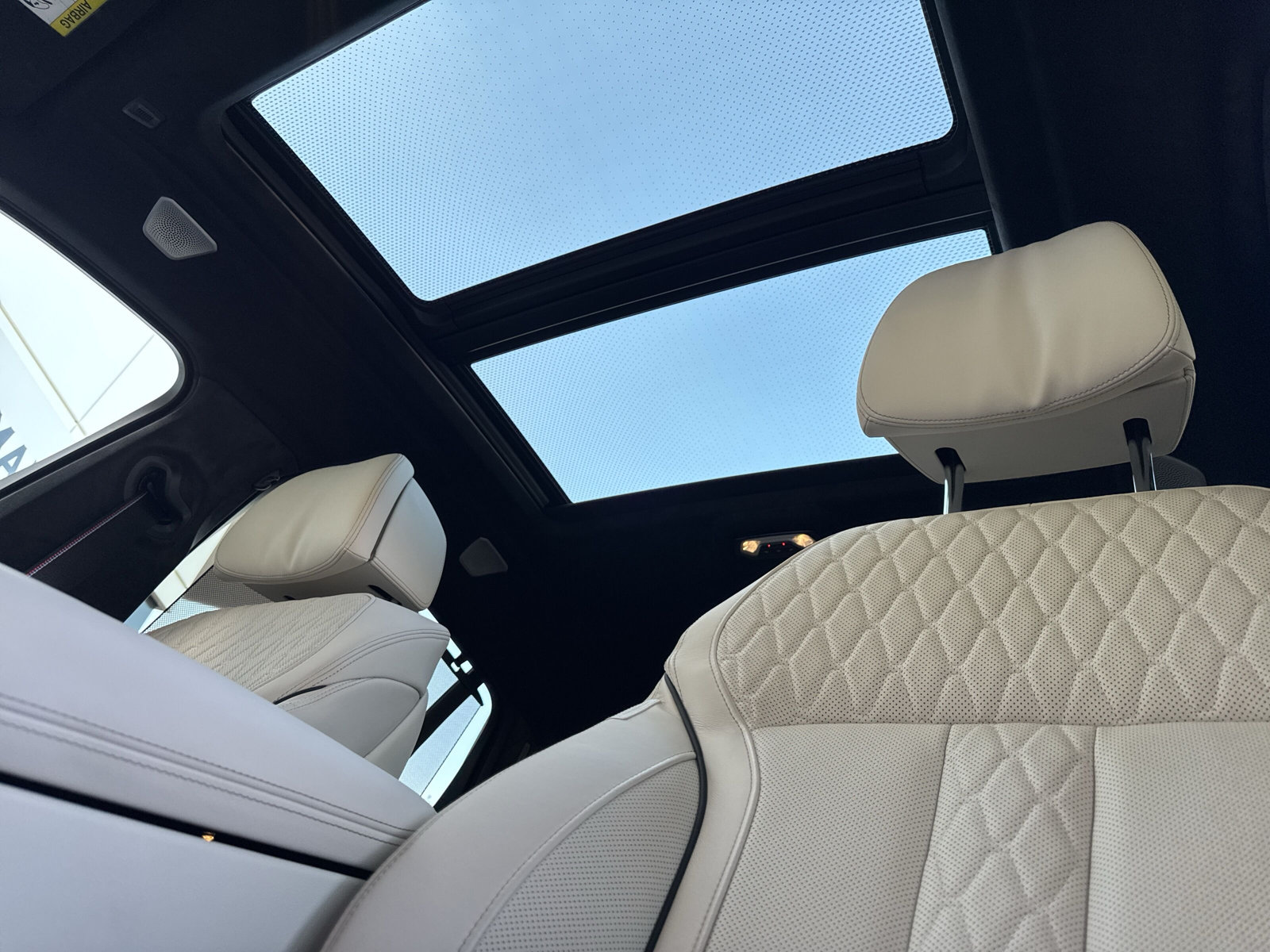 BMW X6 xDr48V M60i M SportPro - 23