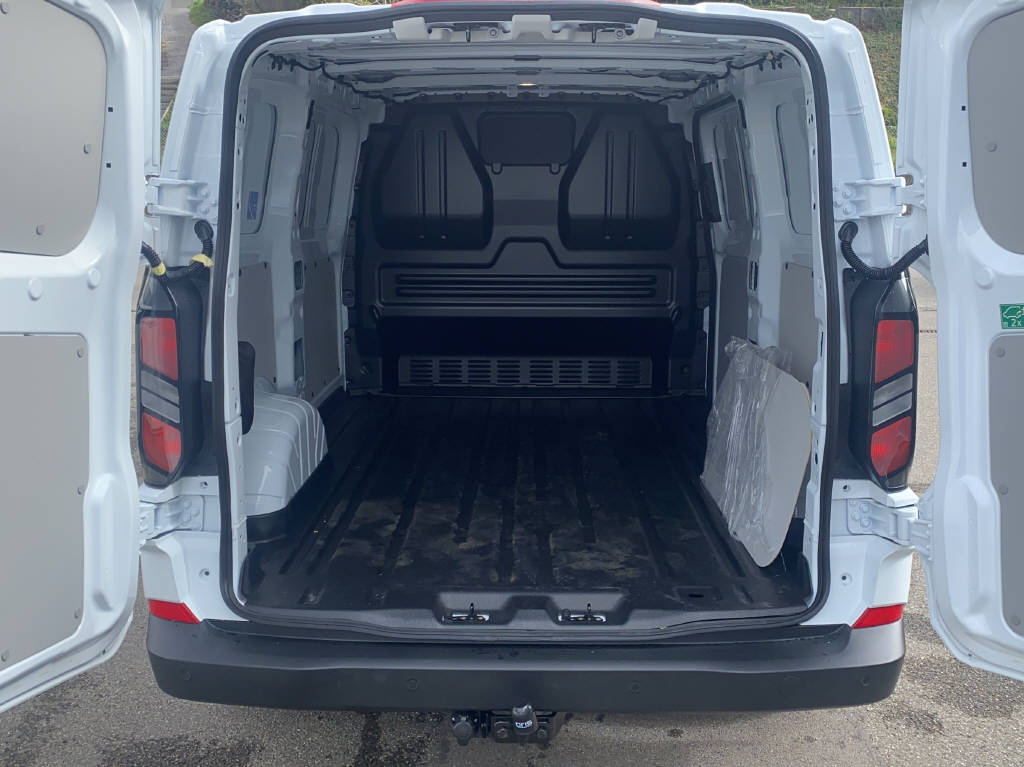 FORD Transit C Van 320 L1 2.0 EcoBlue 136 Trend - 16