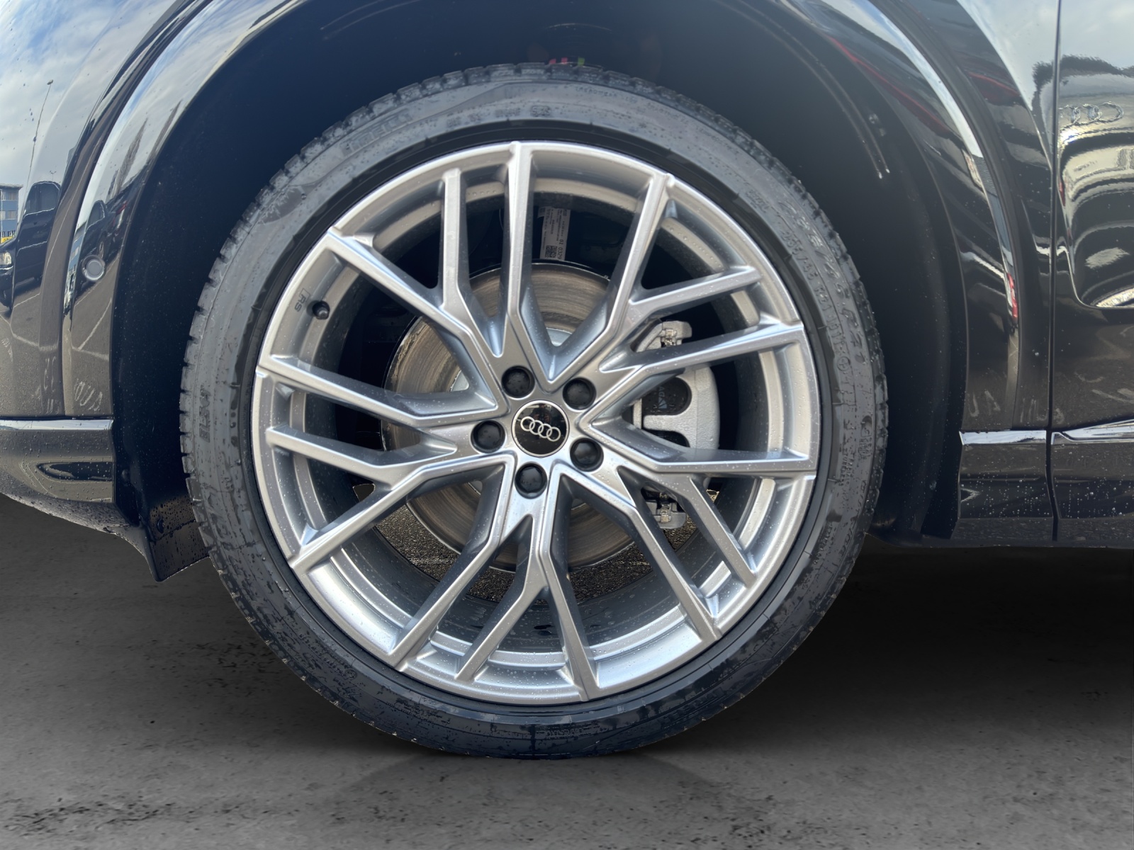 AUDI Q4 e-tron 45 Edition Swiss Ski quattro - 13