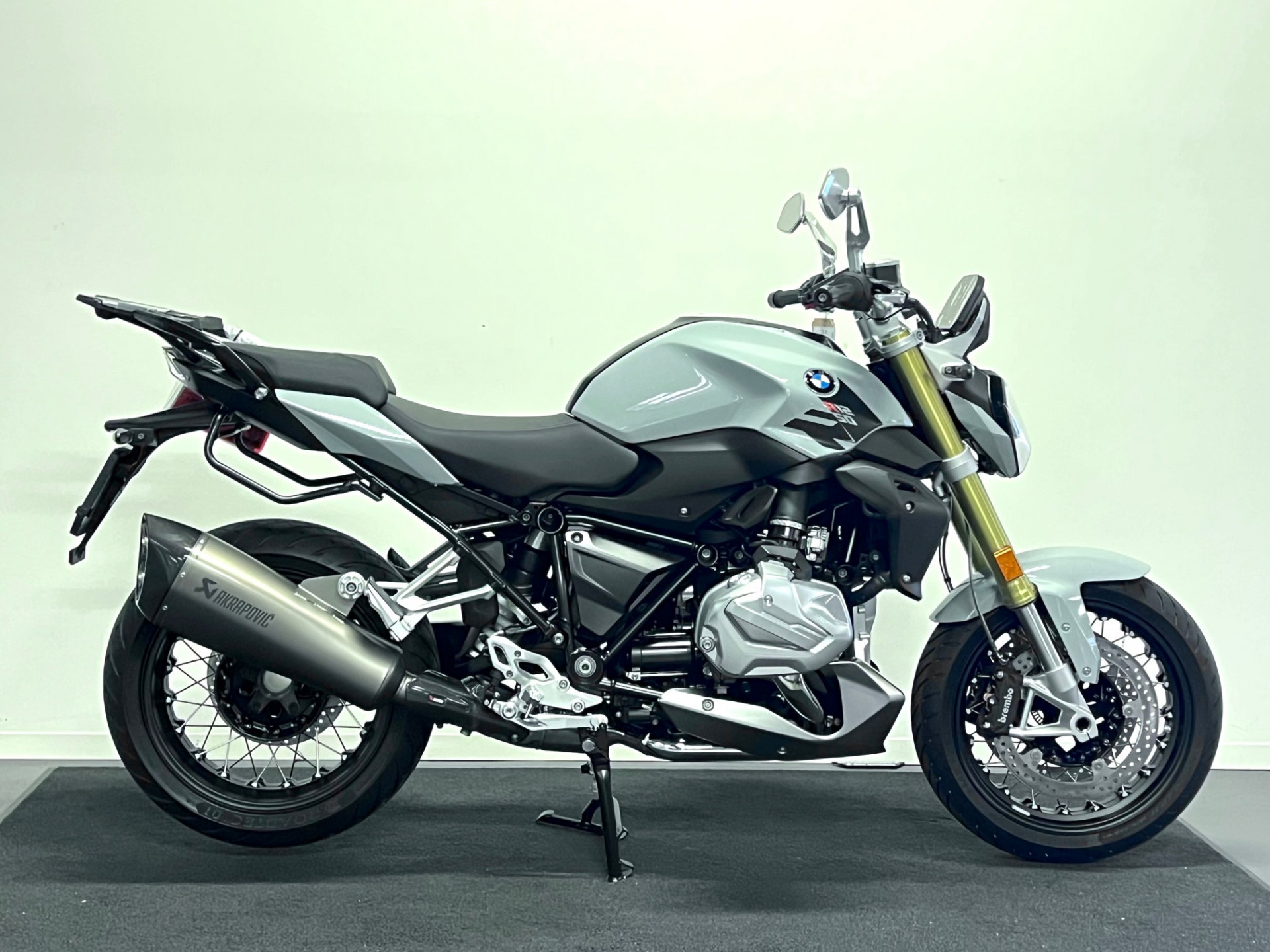 BMW R 1250 R Option 719 Frästeile, AKRAPOVIC und Option 719 Räd
