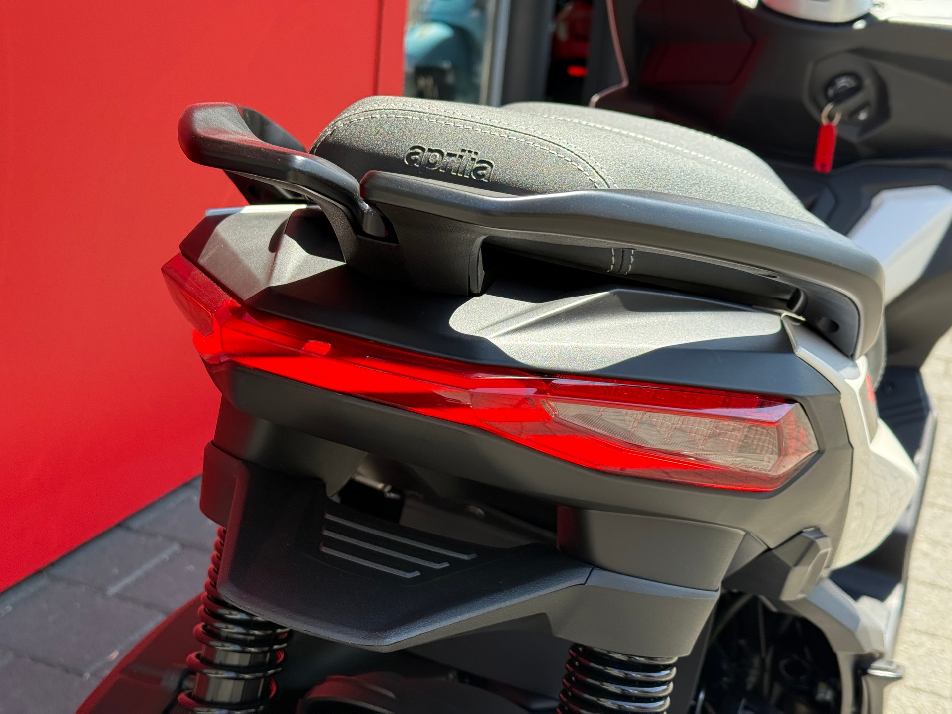 APRILIA SR 200 GT ABS E5+ - 10
