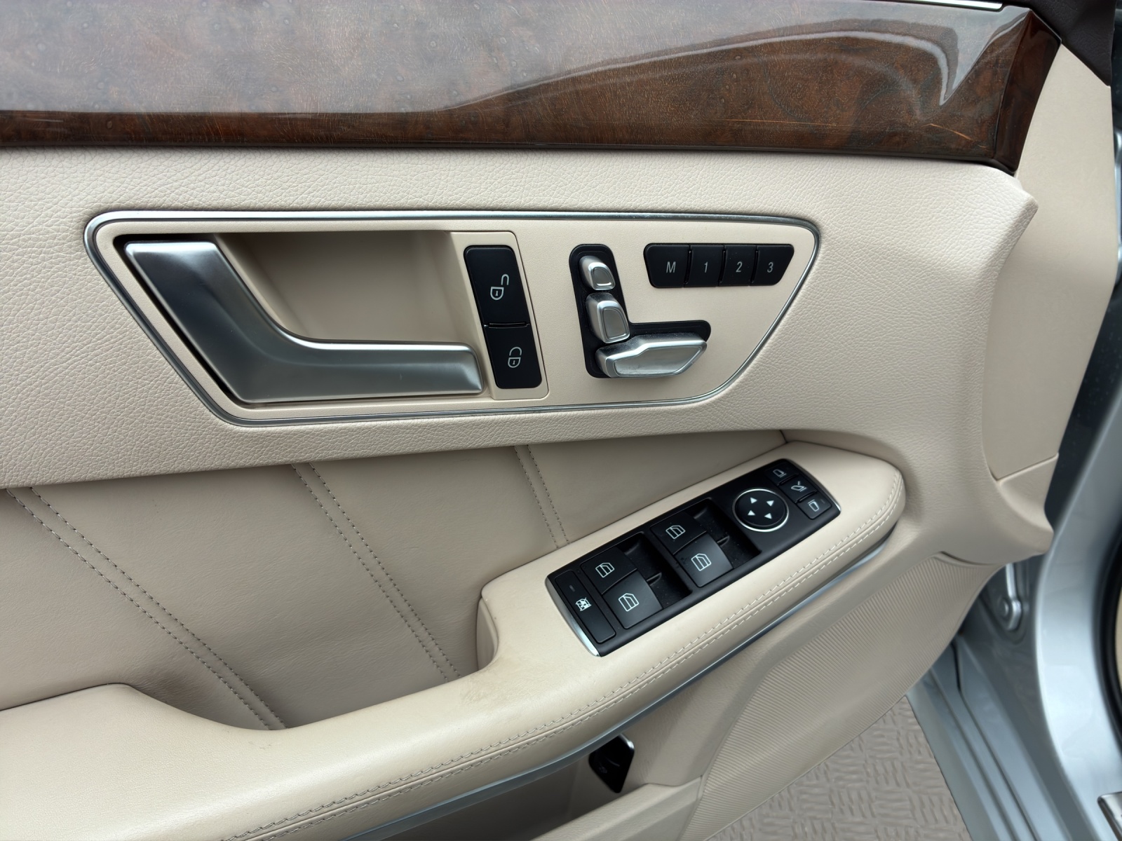 MERCEDES-BENZ E 400 Avantgarde 4Matic 7G-Tronic - 14