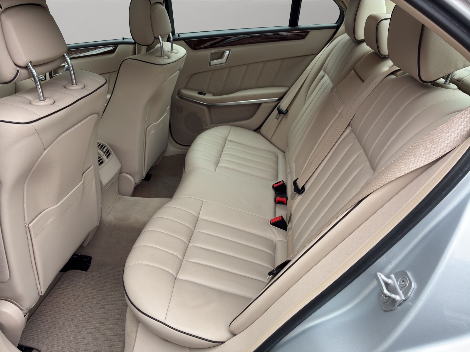 MERCEDES-BENZ E 400 Avantgarde 4Matic 7G-Tronic - 11
