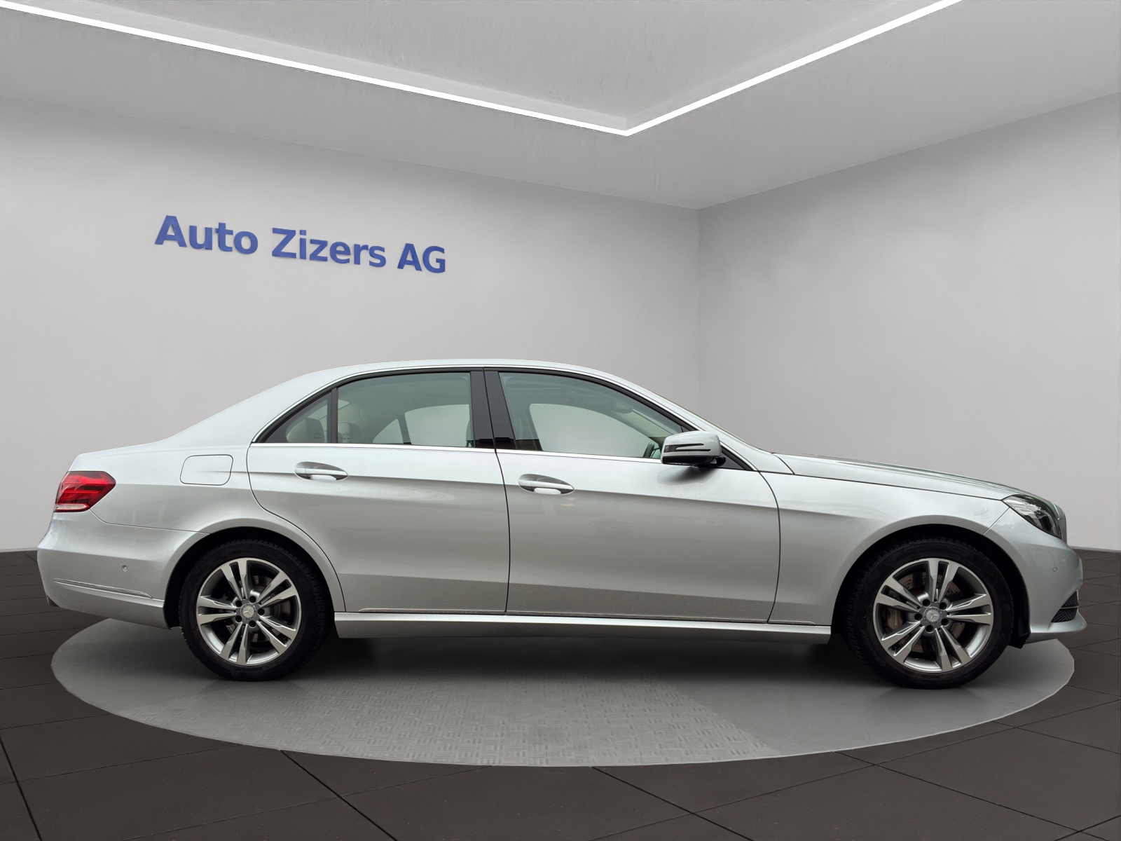 MERCEDES-BENZ E 400 Avantgarde 4Matic 7G-Tronic - 7