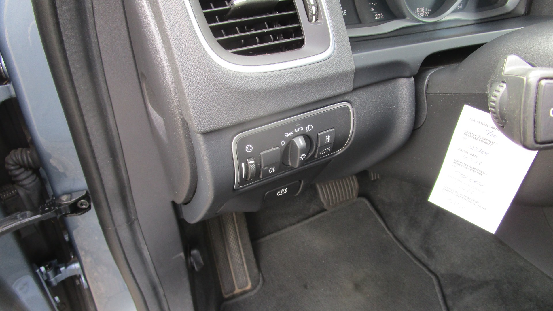 VOLVO V60 D4 Kinetic Geartronic - 8