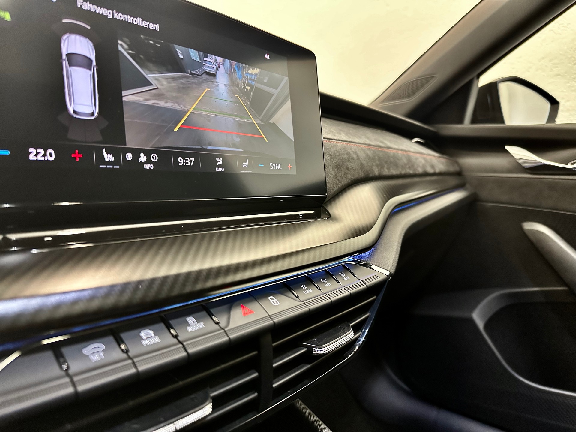 SKODA Octavia Combi 2.0 TSI DSG RS "ALL BLACK" - 31