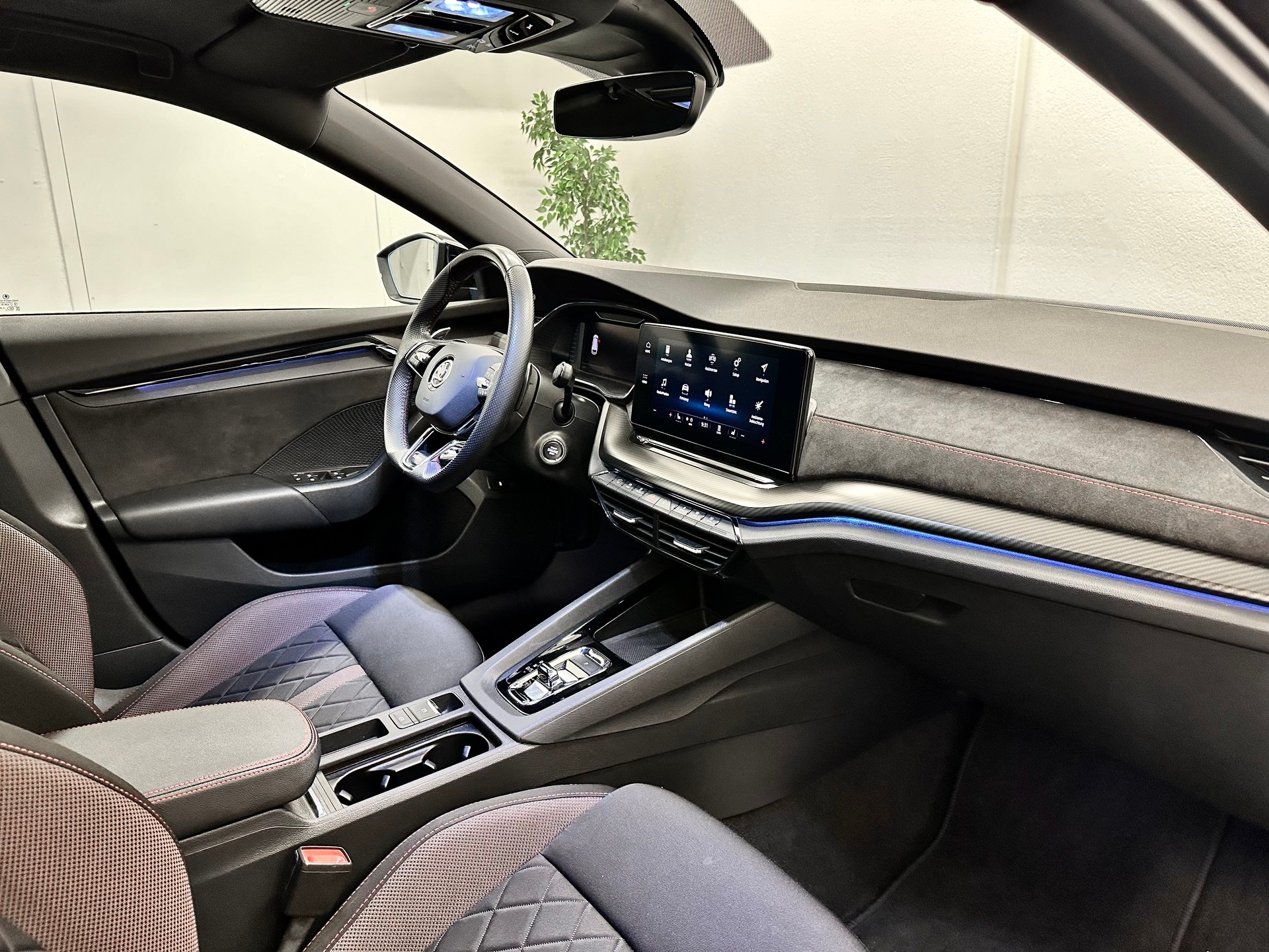 SKODA Octavia Combi 2.0 TSI DSG RS "ALL BLACK" - 22