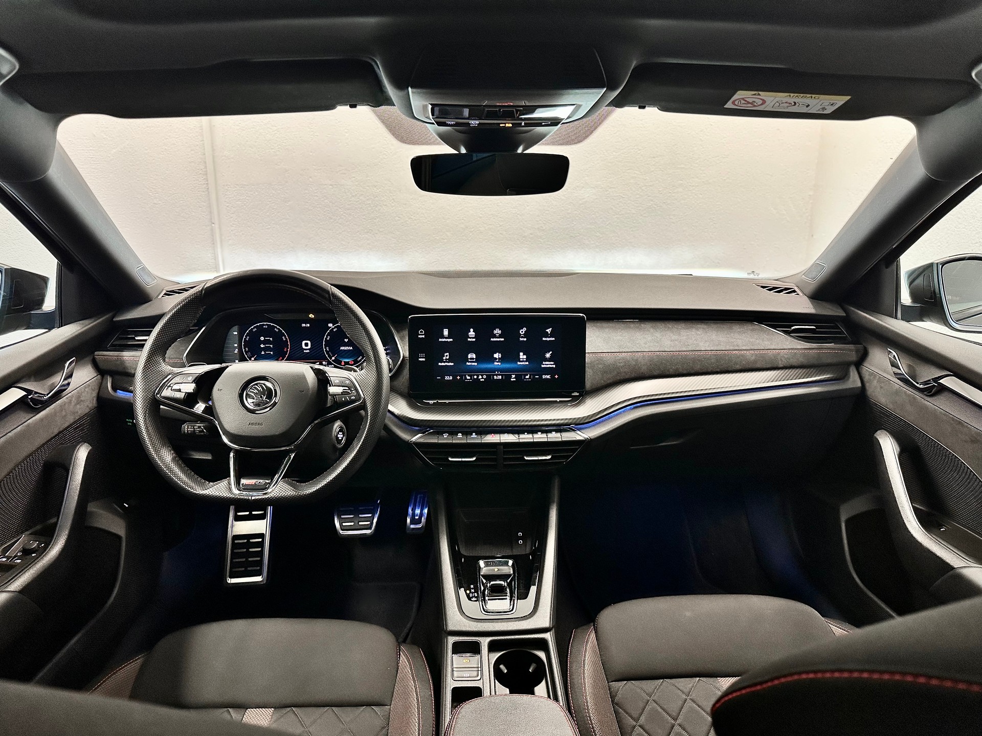 SKODA Octavia Combi 2.0 TSI DSG RS "ALL BLACK" - 21