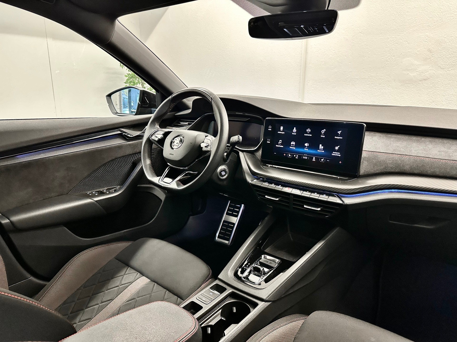 SKODA Octavia Combi 2.0 TSI DSG RS "ALL BLACK" - 23