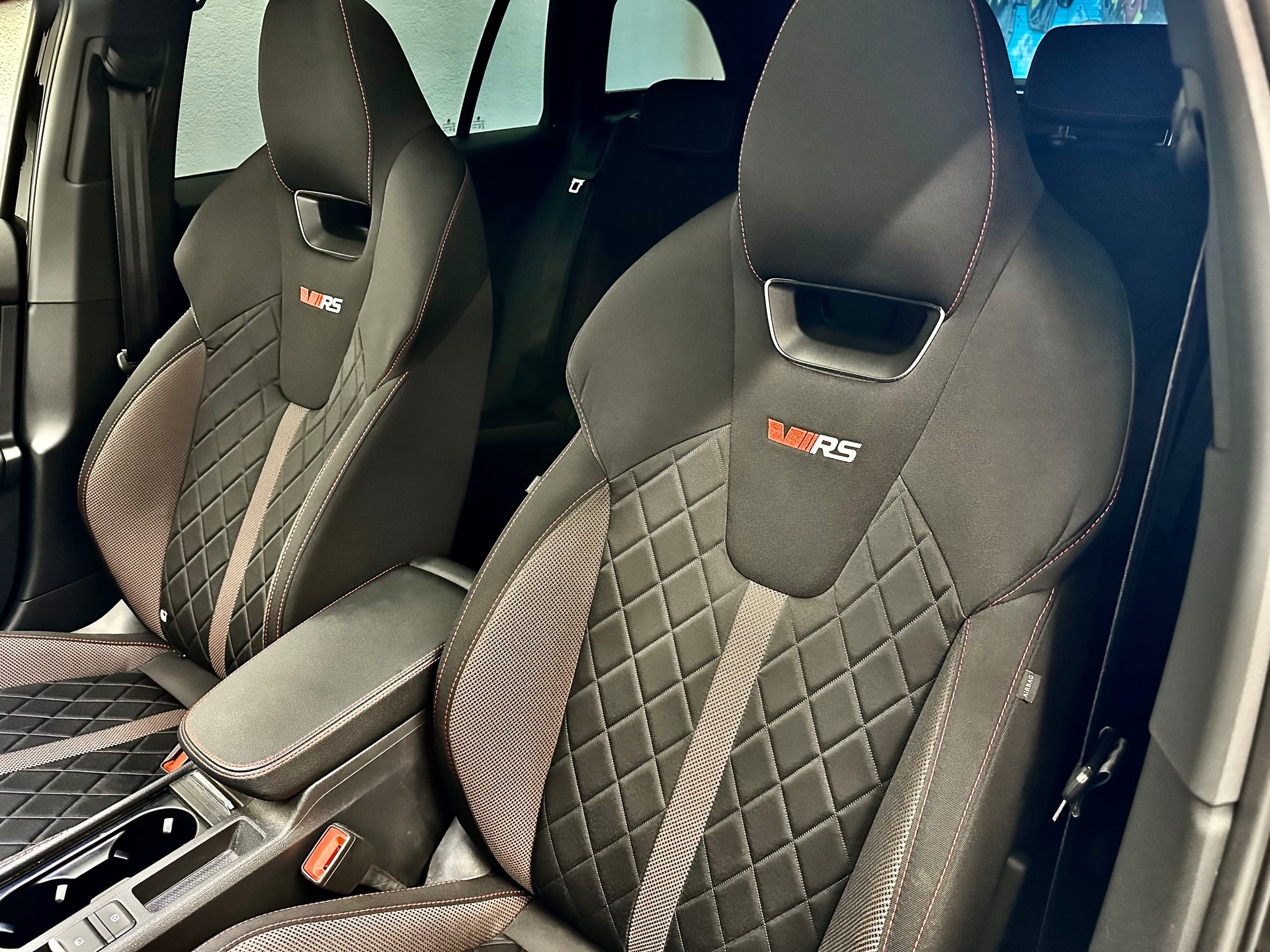 SKODA Octavia Combi 2.0 TSI DSG RS "ALL BLACK" - 15