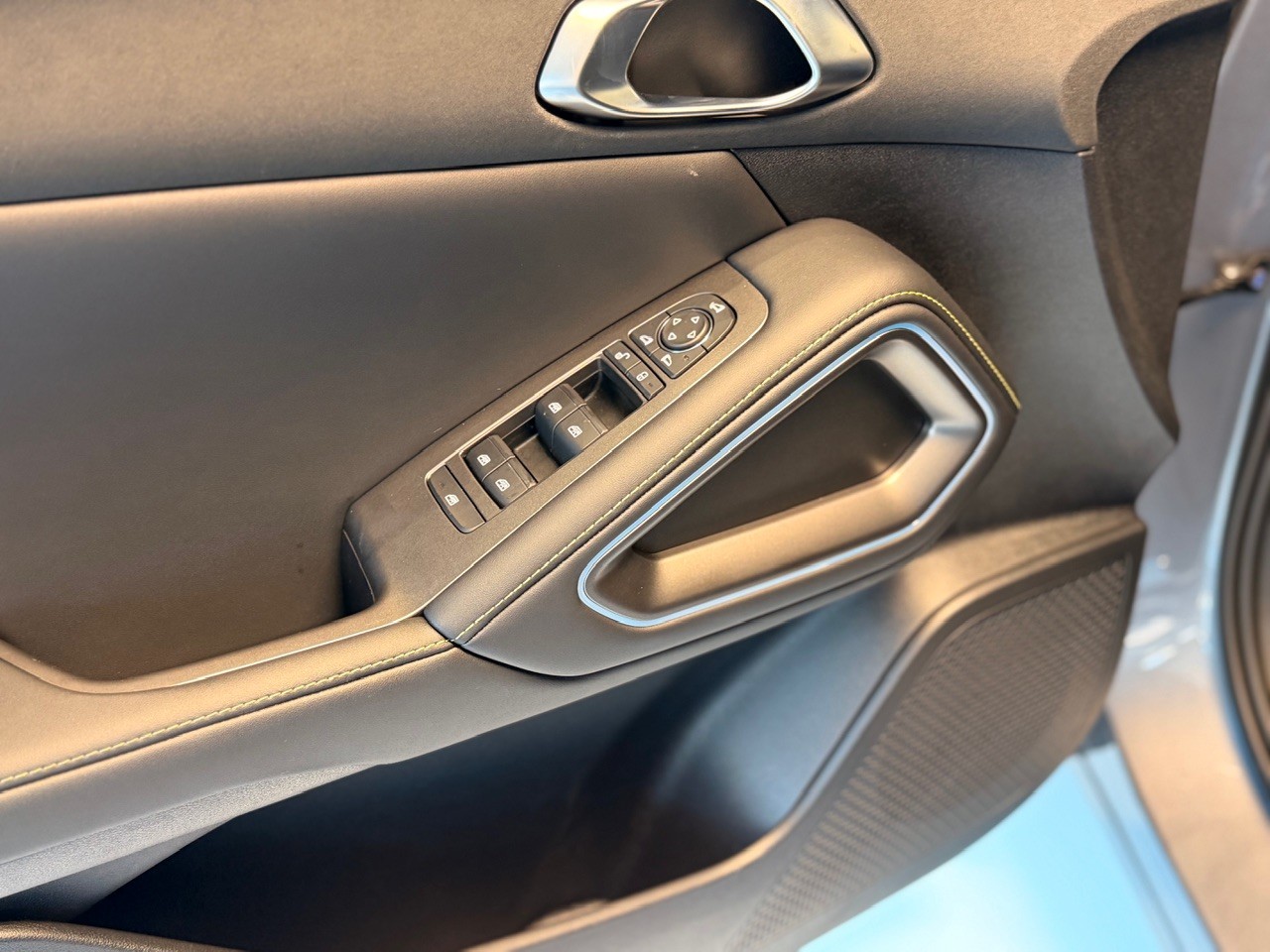 BYD Atto2 45 kWh Boost - 18