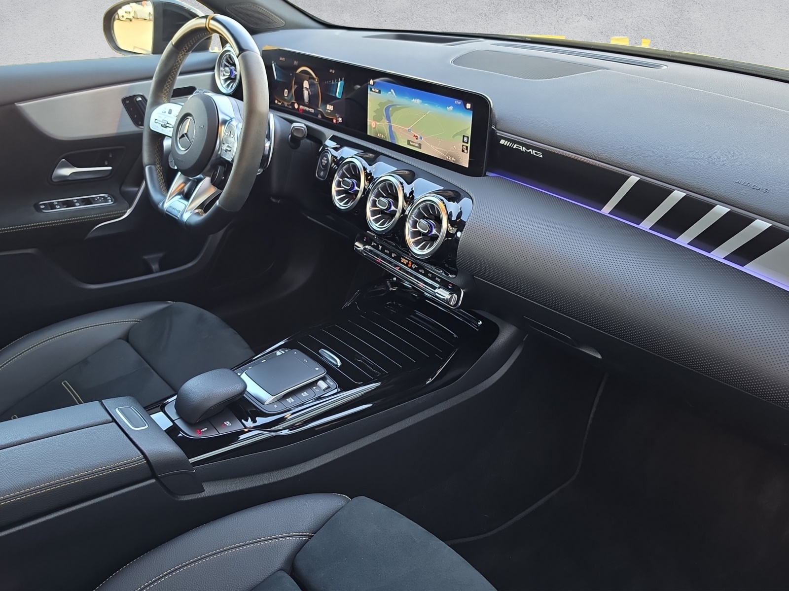 MERCEDES-BENZ A 45 S AMG 4Matic+ Speedshift - 10