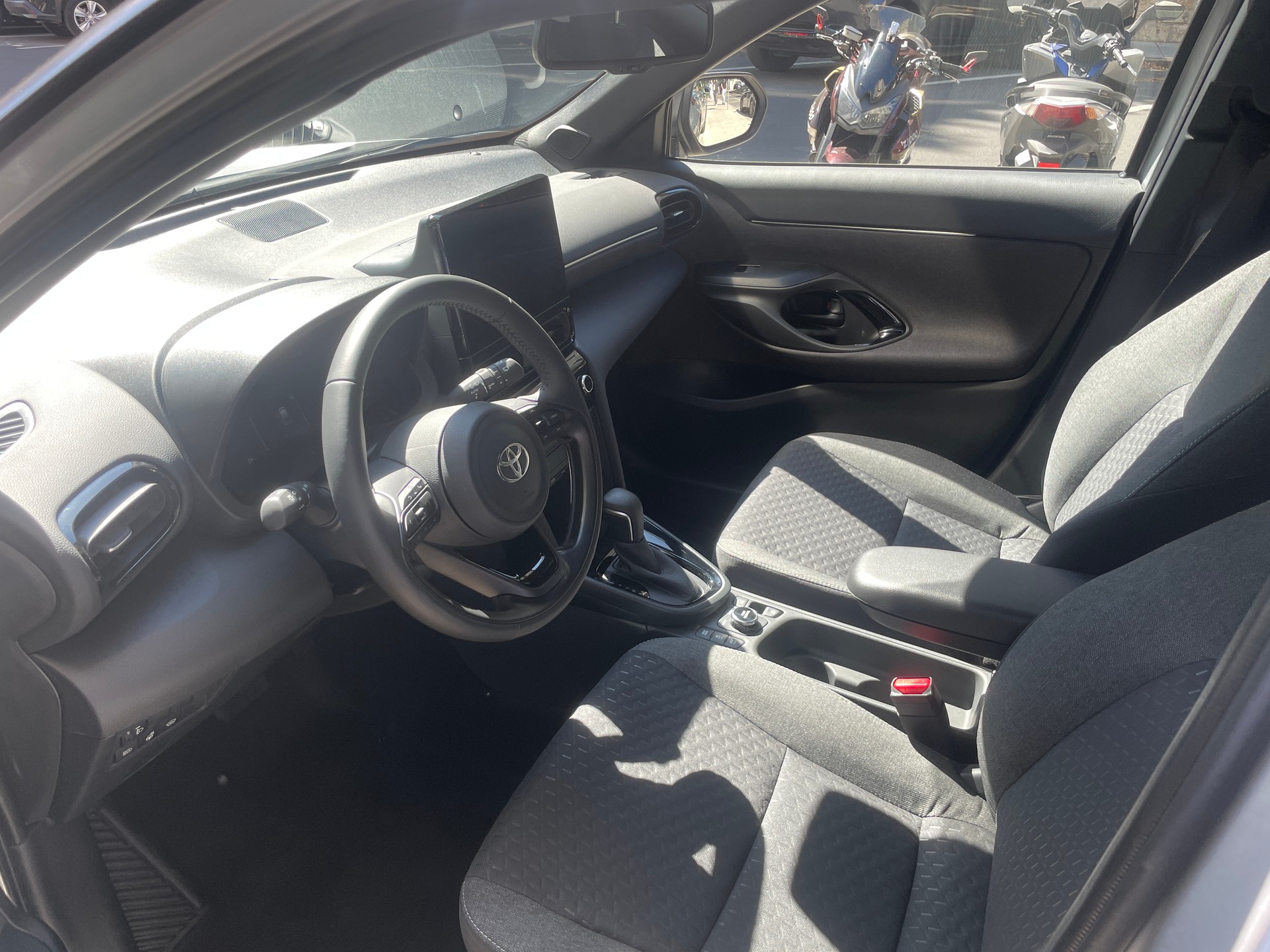 TOYOTA Yaris Cross 1.5 Trend e-CVT AWDi - 5