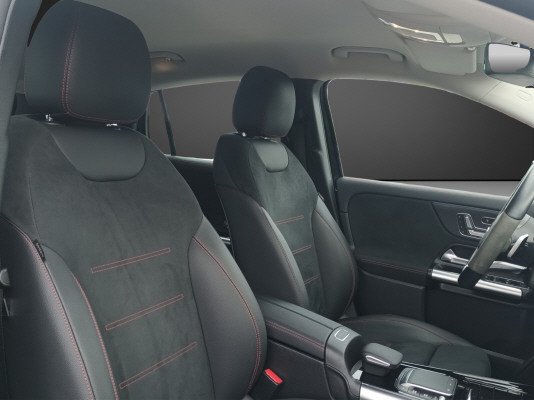 MERCEDES-BENZ EQA 300 AMG Line 4Matic - 8