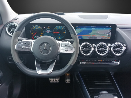 MERCEDES-BENZ EQA 300 AMG Line 4Matic - 9