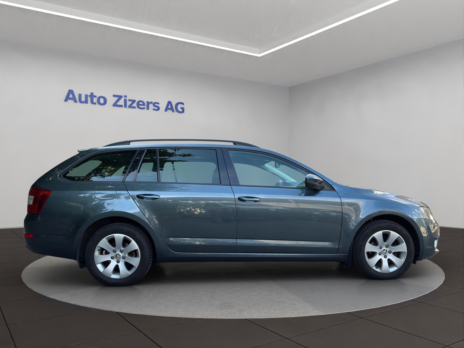 SKODA Octavia Combi 1.6 TDI Elegance 4x4 - 7