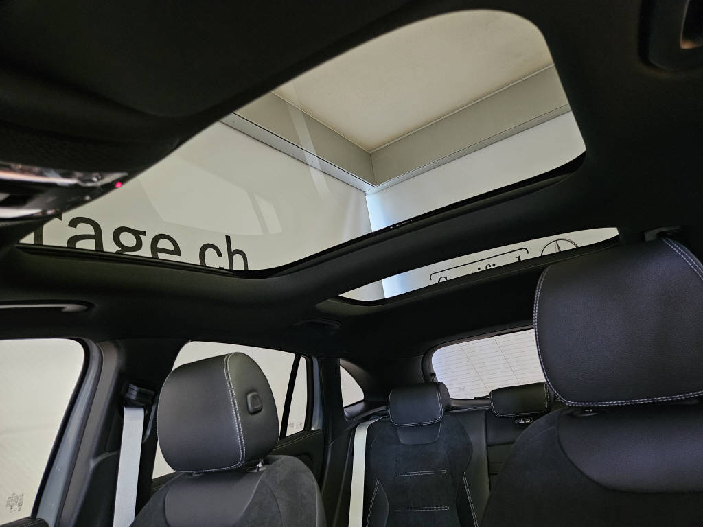 MERCEDES-BENZ GLA 220 d 4Matic AMG Line Swiss Star - 6