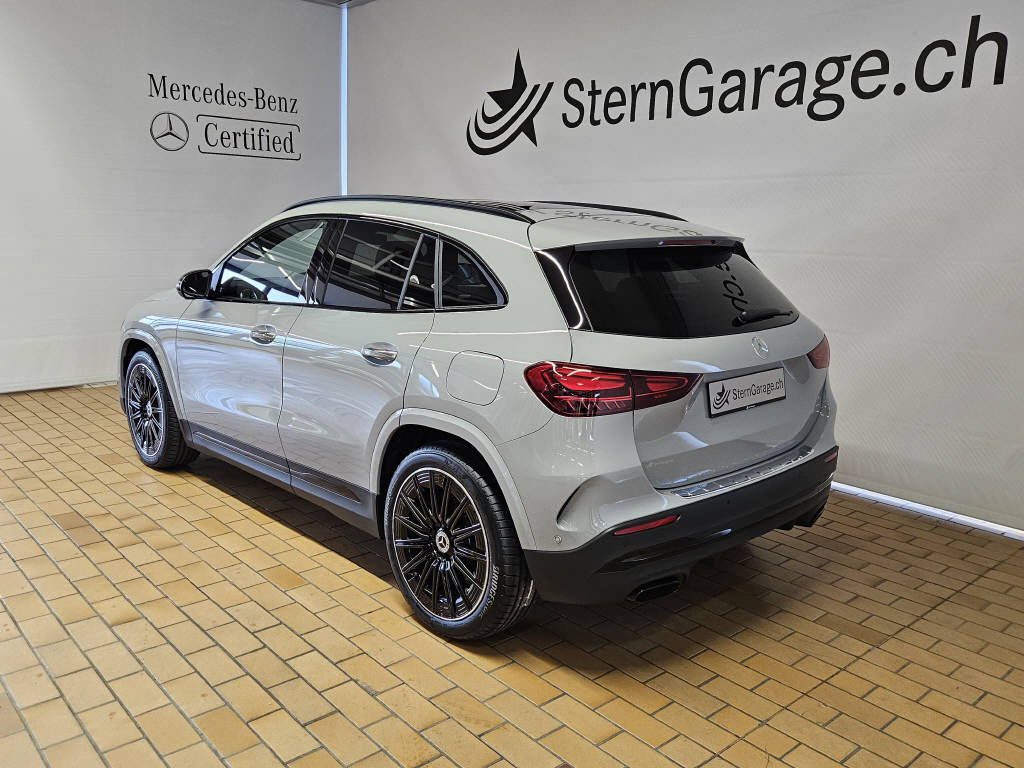 MERCEDES-BENZ GLA 220 d 4Matic AMG Line Swiss Star - 3