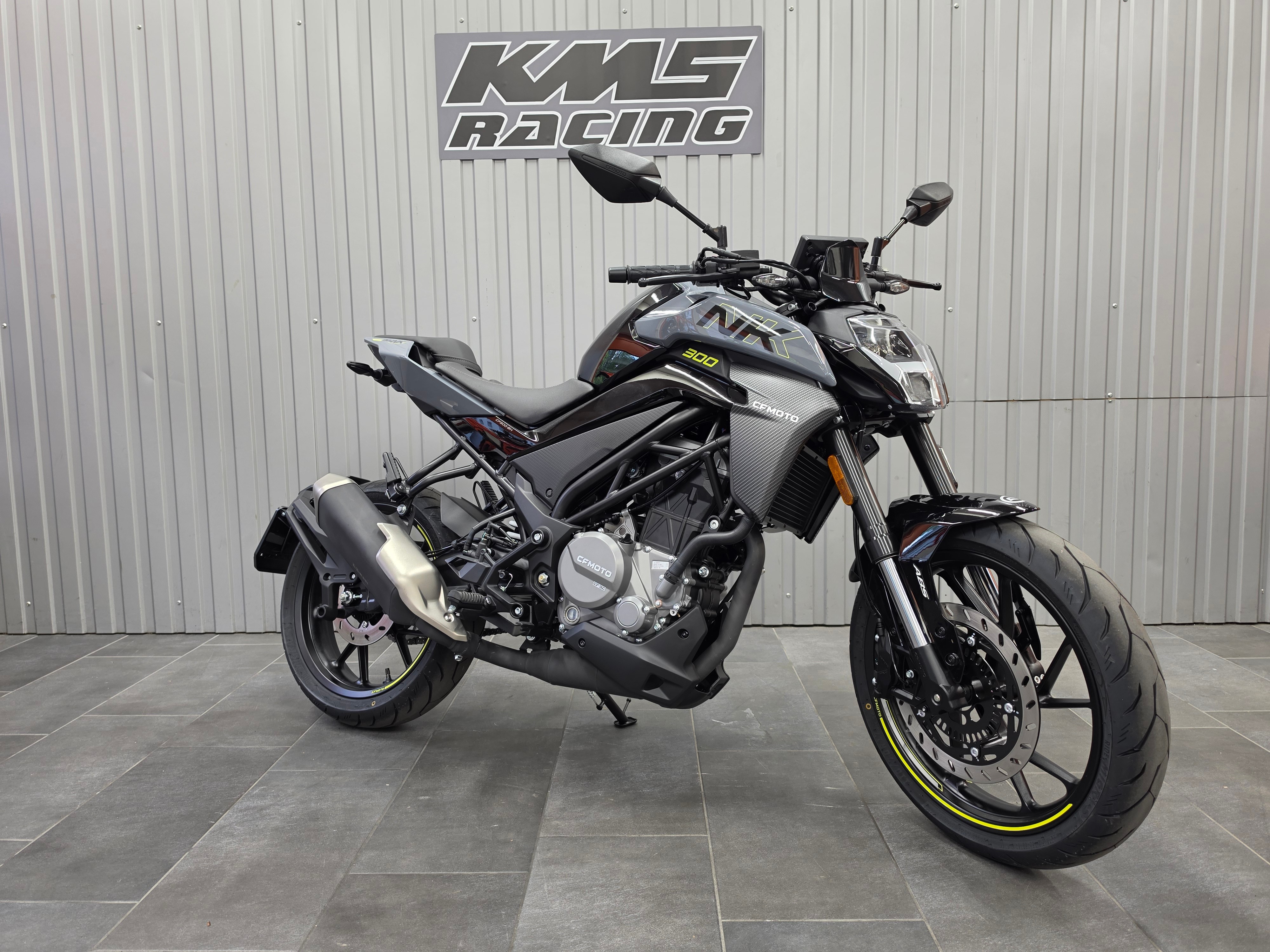 CF MOTO 300NK