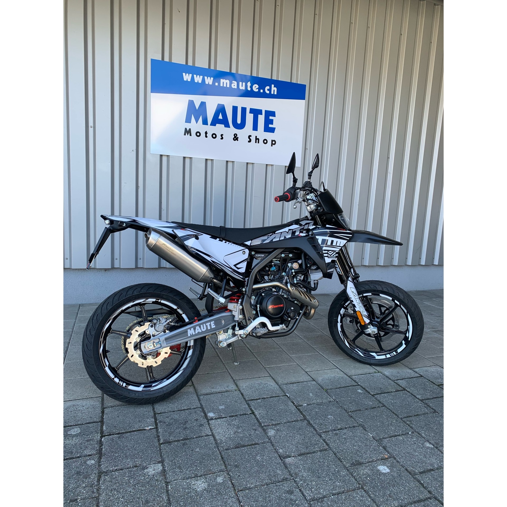 FANTIC XMF 125 Motard Performance - 4