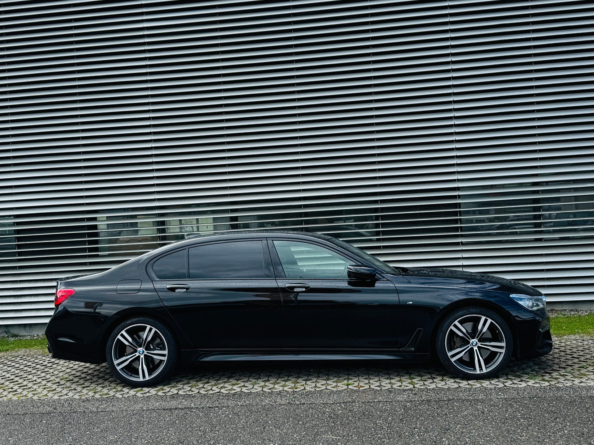 BMW 750Li xDrive Steptronic M-Paket Carbon CORE BMW - 3