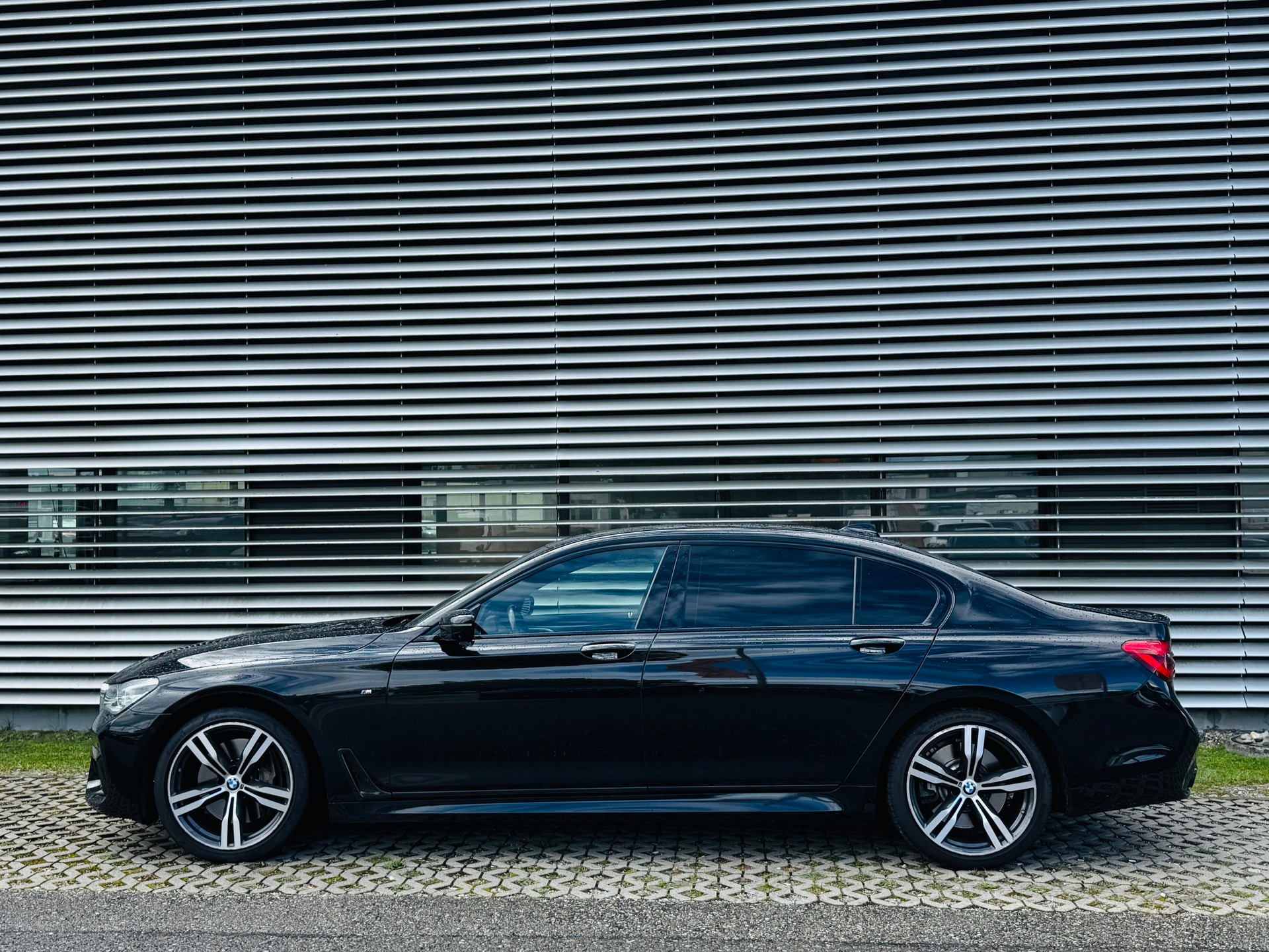 BMW 750Li xDrive Steptronic M-Paket Carbon CORE BMW - 4
