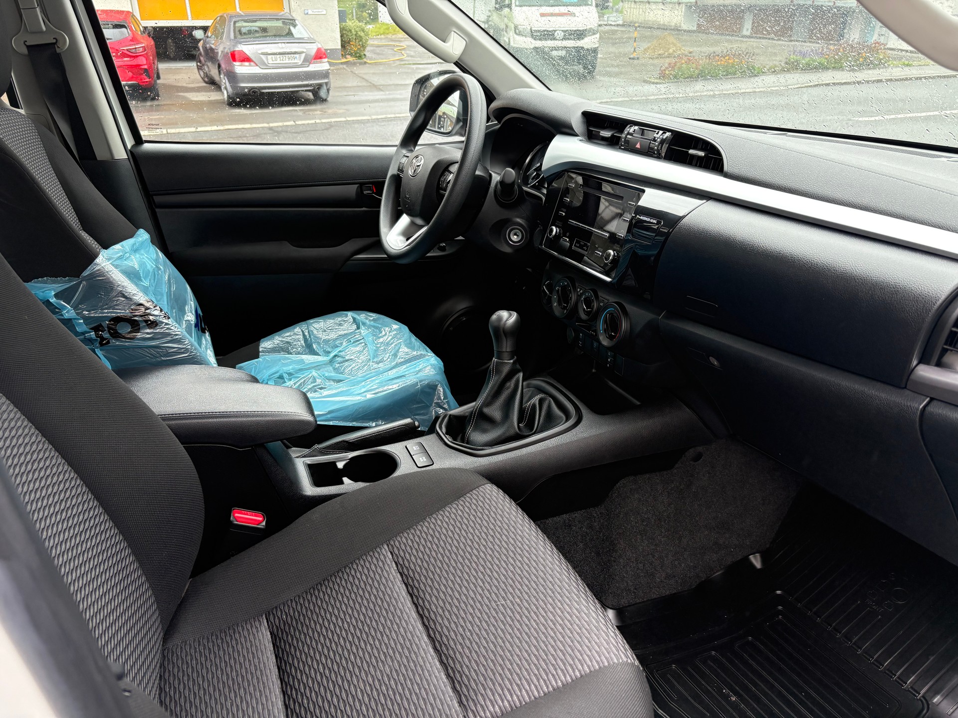 TOYOTA Hilux 2.4D-4D Comfort Double Cab 4x4 - 8