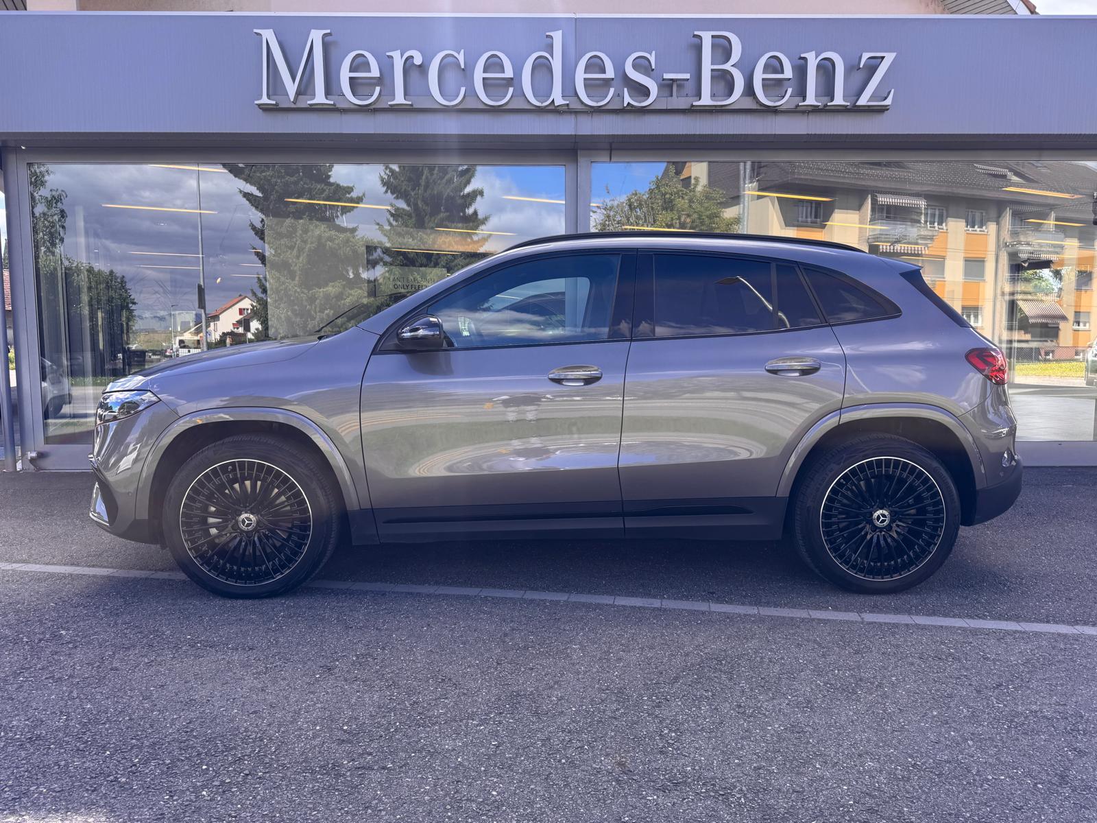 MERCEDES-BENZ EQA 350 4Matic Excellence Edition - 3