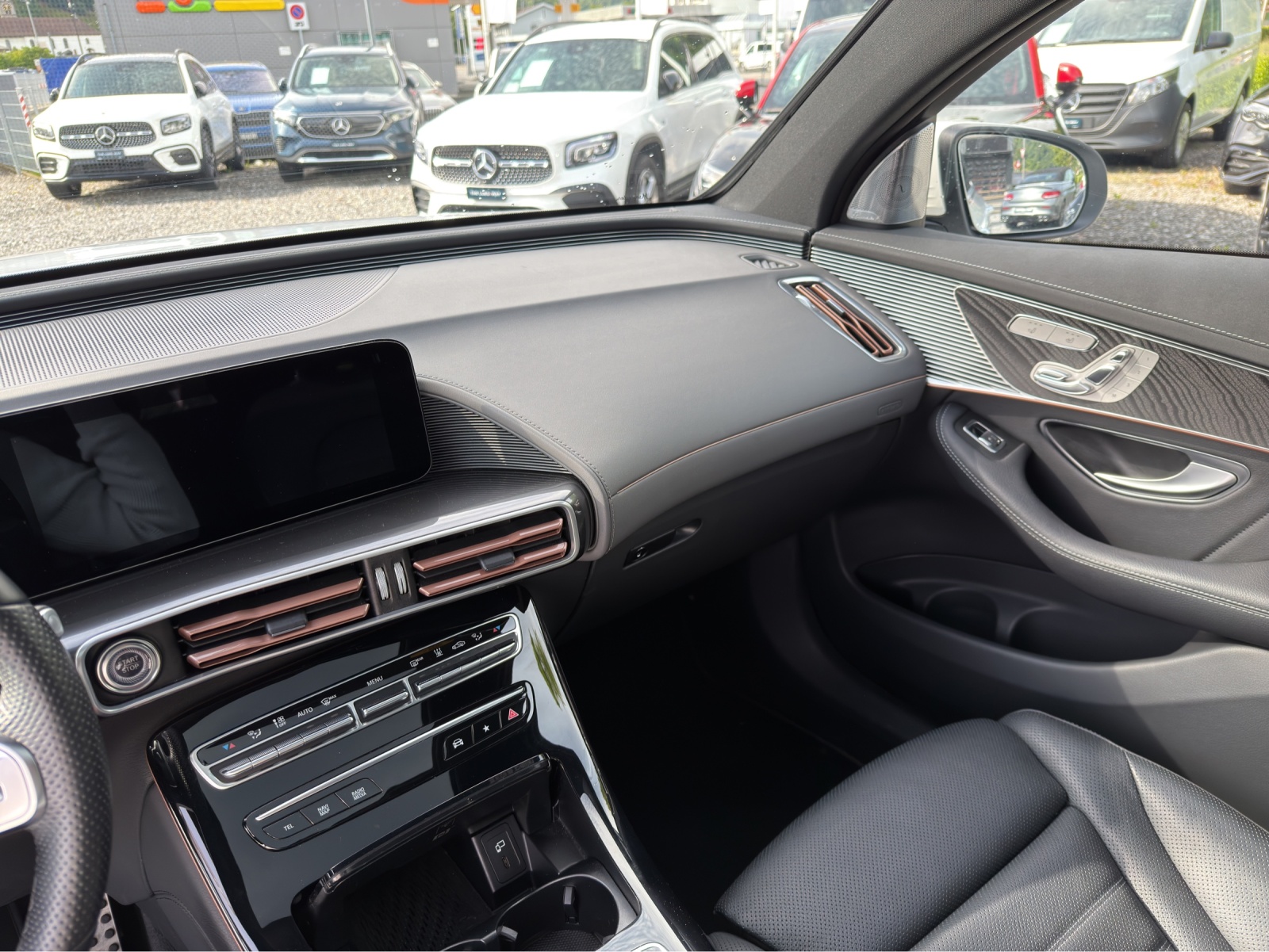 MERCEDES-BENZ EQC 400 AMG Line 4Matic - 11