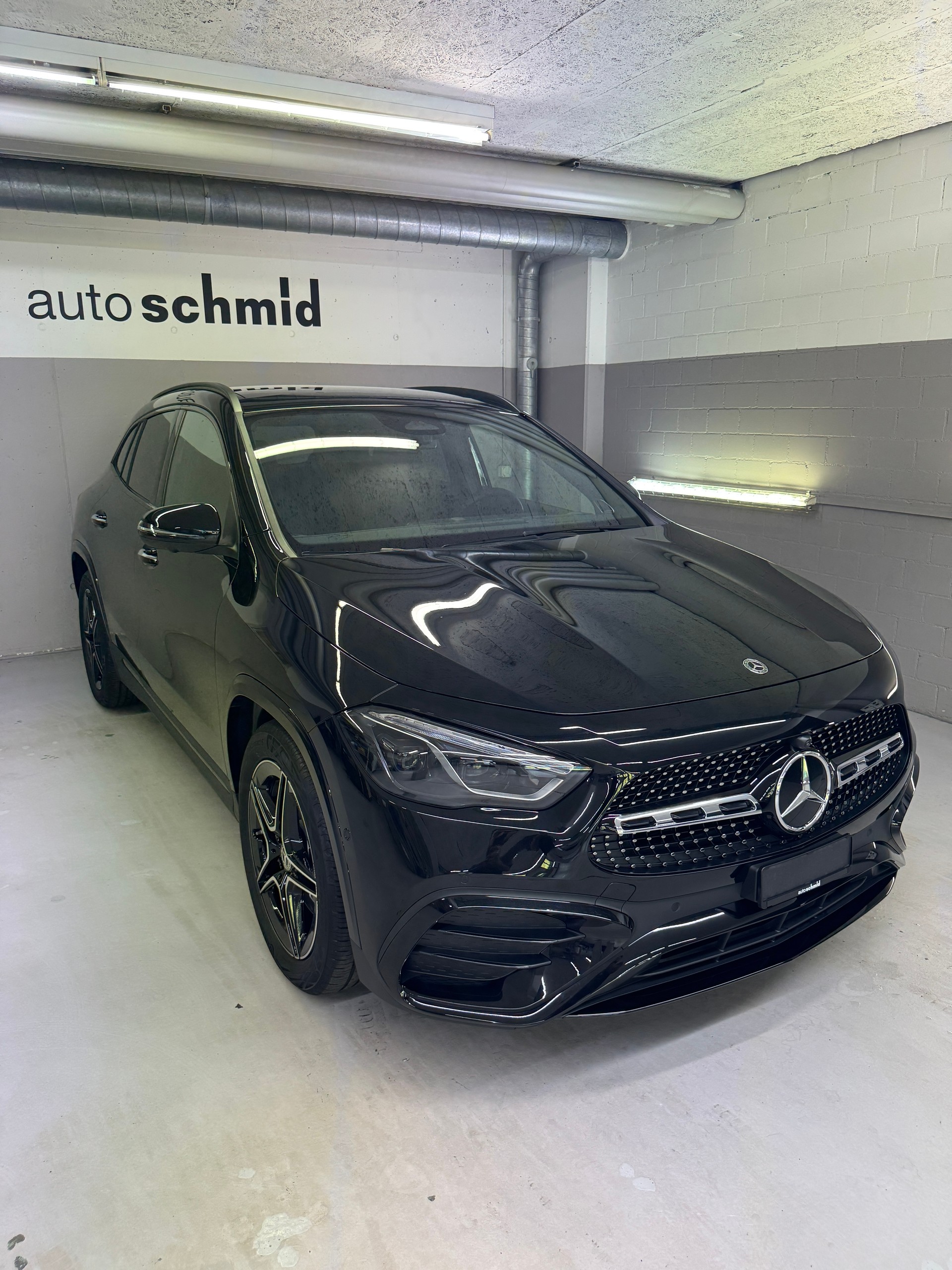 MERCEDES-BENZ GLA 250 4MATIC Swiss Star