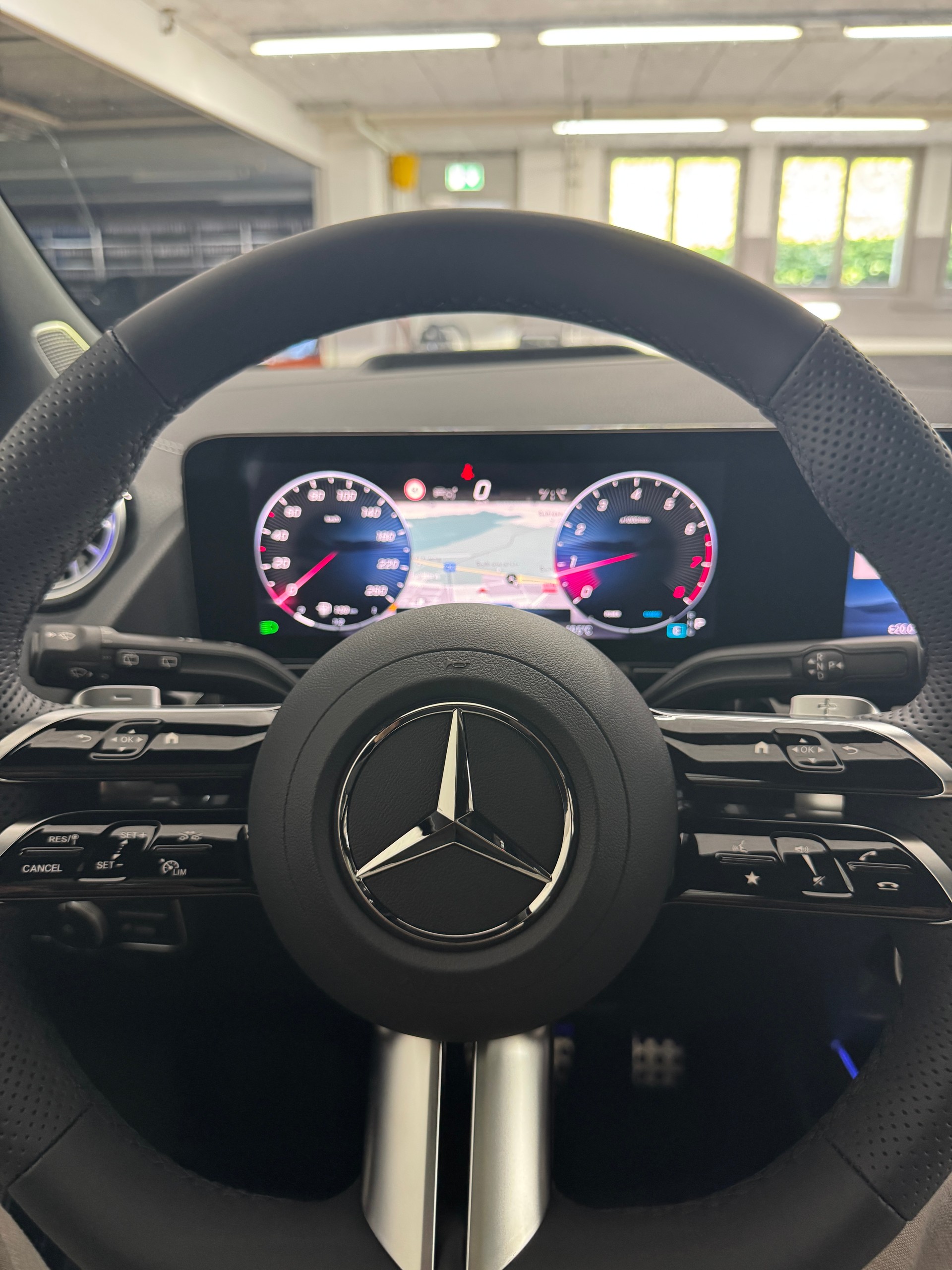 MERCEDES-BENZ GLA 250 4MATIC Swiss Star - 9