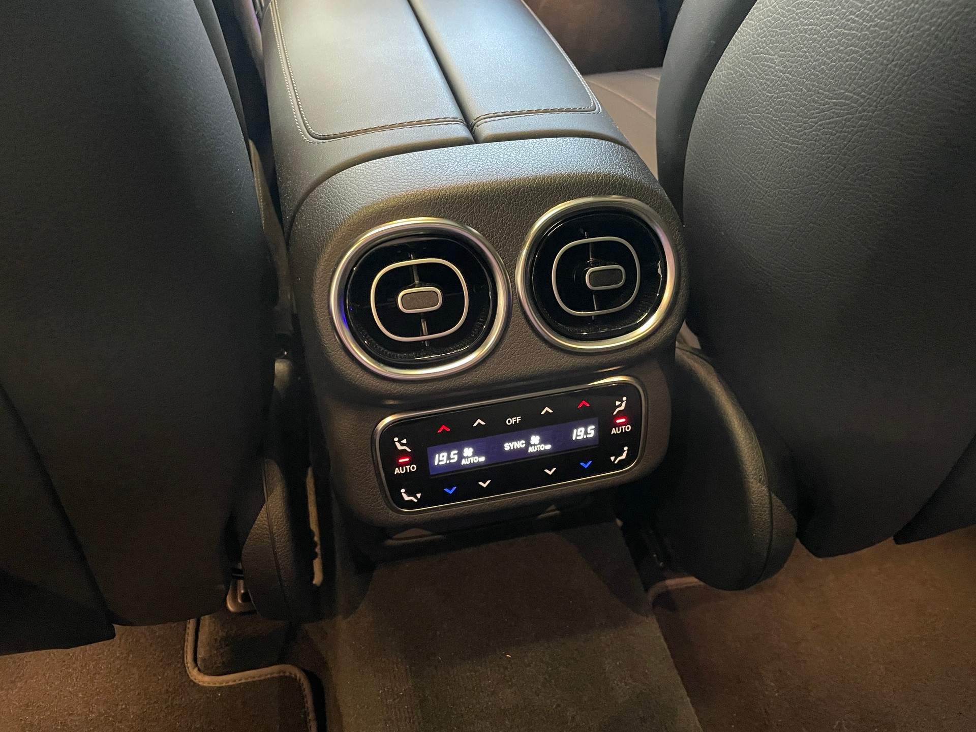MERCEDES-BENZ GLC 300 4Matic AMG Line 9G-Tronic - 12