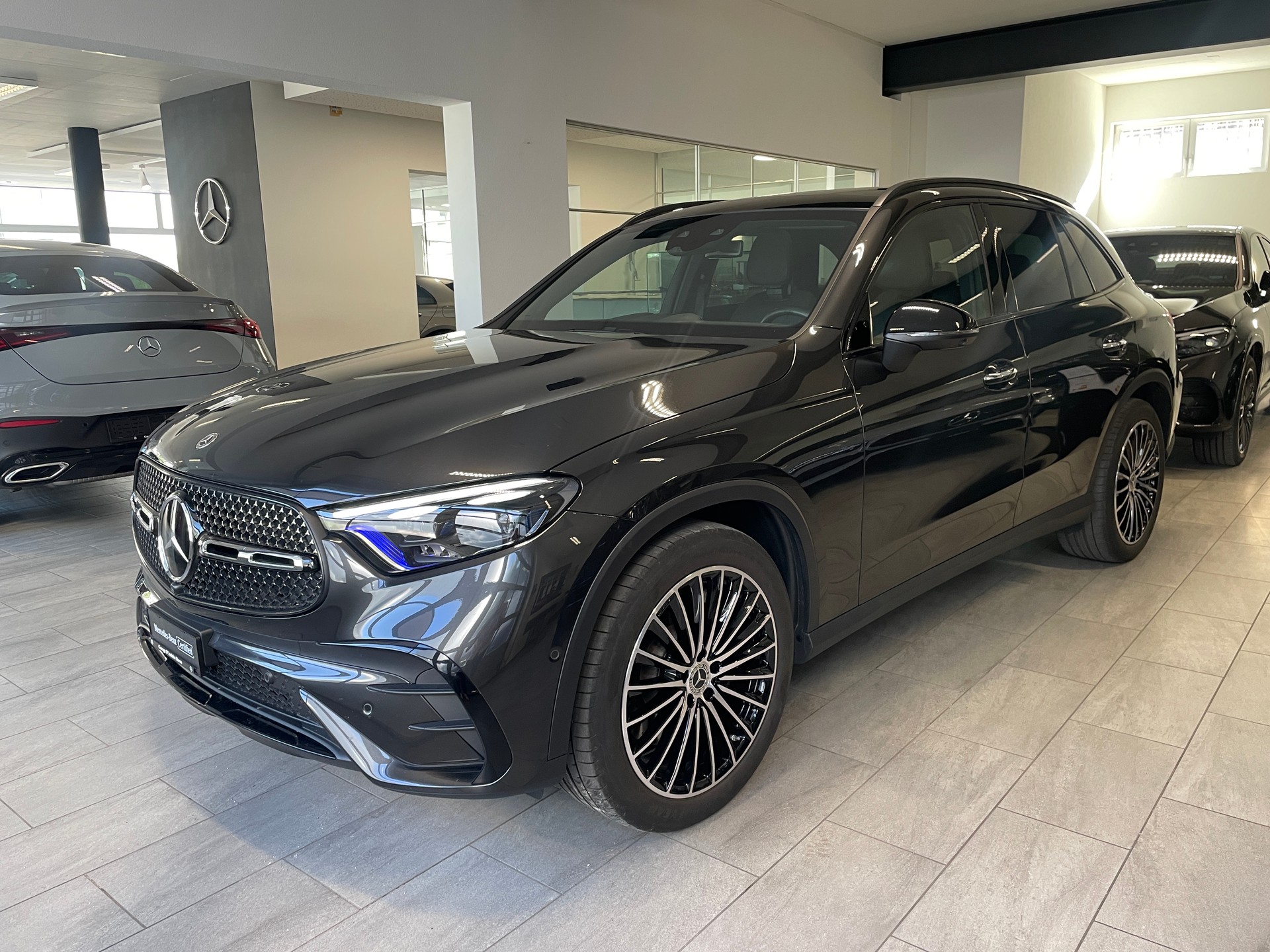 MERCEDES-BENZ GLC 300 4Matic AMG Line 9G-Tronic