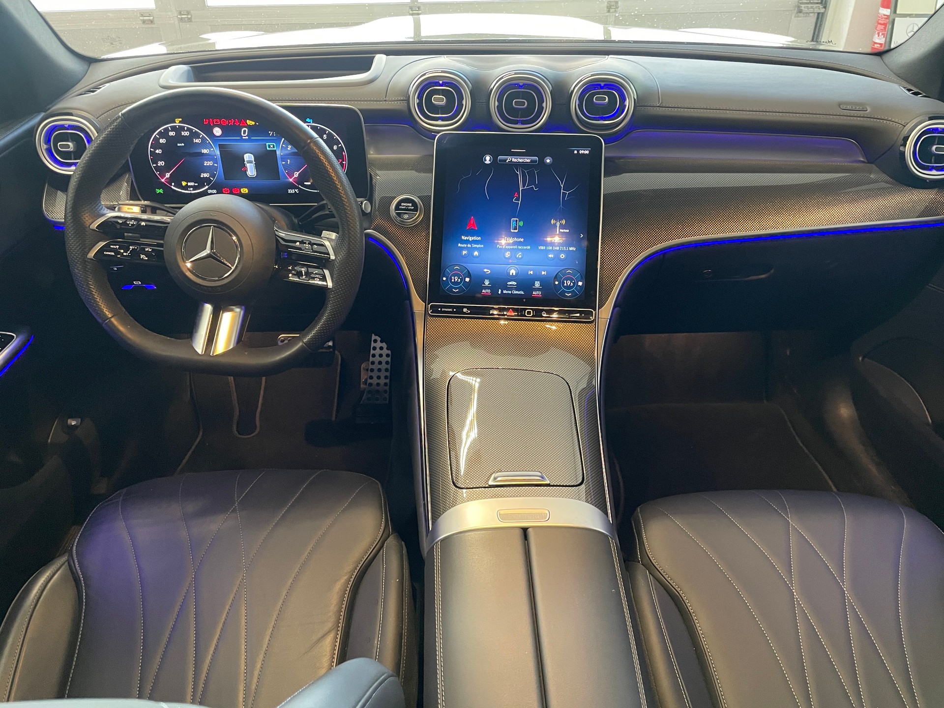 MERCEDES-BENZ GLC 300 4Matic AMG Line 9G-Tronic - 13