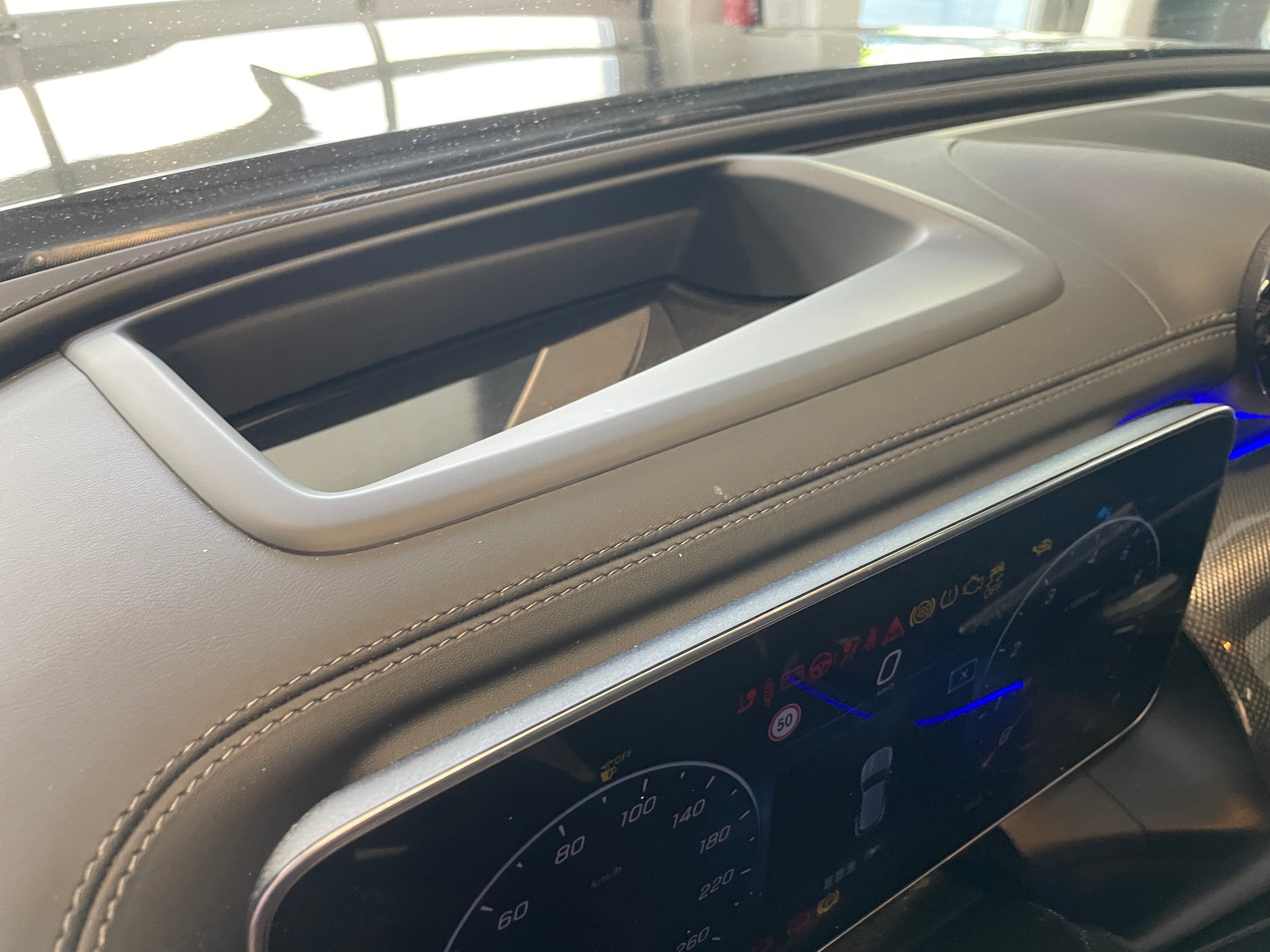 MERCEDES-BENZ GLC 300 4Matic AMG Line 9G-Tronic - 16