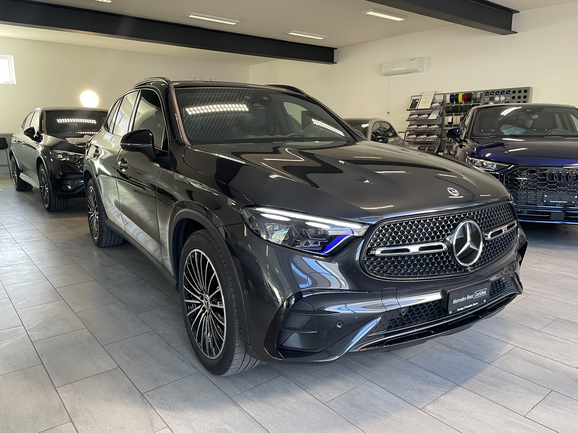 MERCEDES-BENZ GLC 300 4Matic AMG Line 9G-Tronic - 2