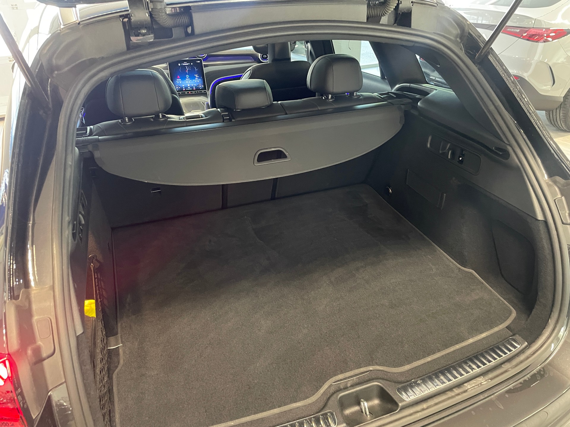 MERCEDES-BENZ GLC 300 4Matic AMG Line 9G-Tronic - 9