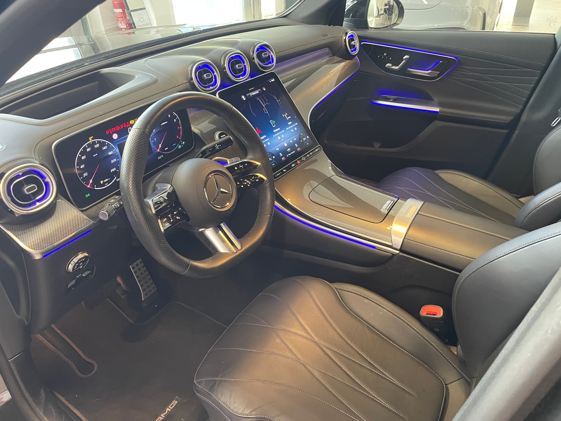 MERCEDES-BENZ GLC 300 4Matic AMG Line 9G-Tronic - 10