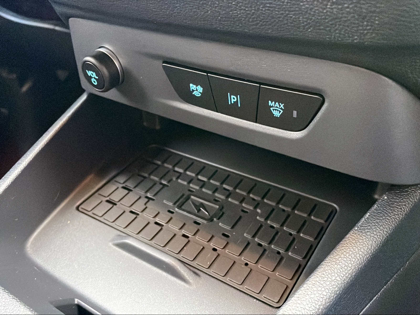 FORD E-Tourneo Courier Active - 8