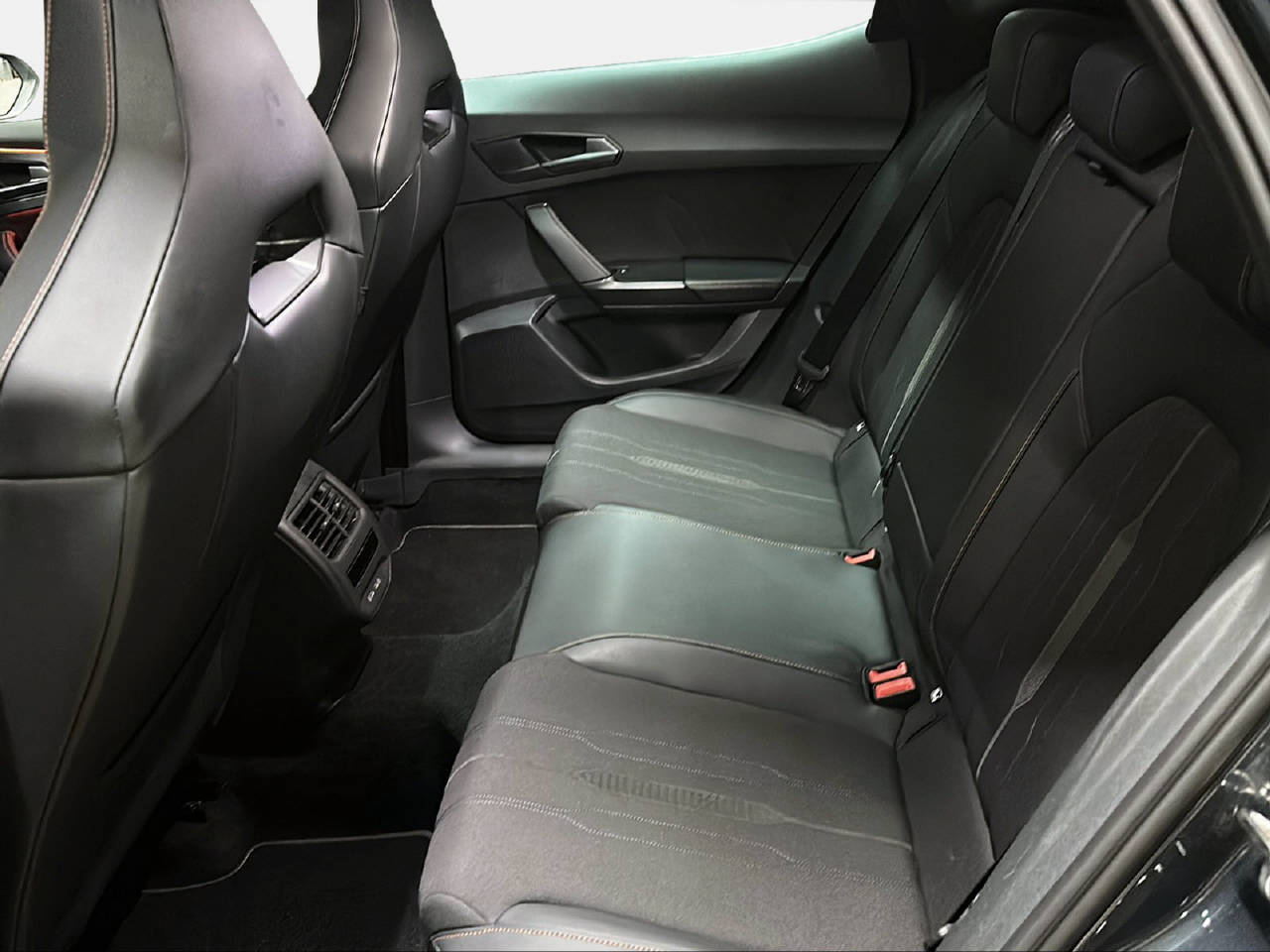 CUPRA Formentor 2.0 TSI VZ DSG - 11