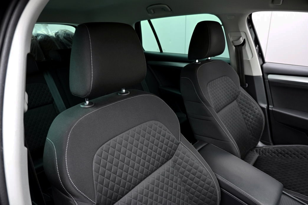 SKODA Superb Combi 2.0 TDi Ambition DSG - 6