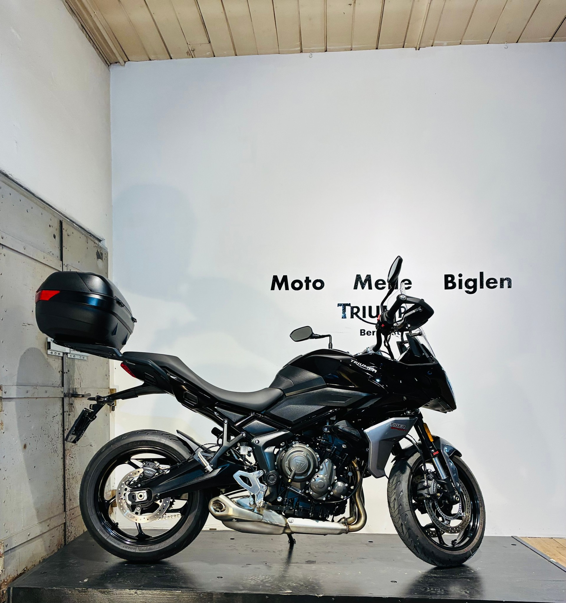 TRIUMPH Trident 660 - 7