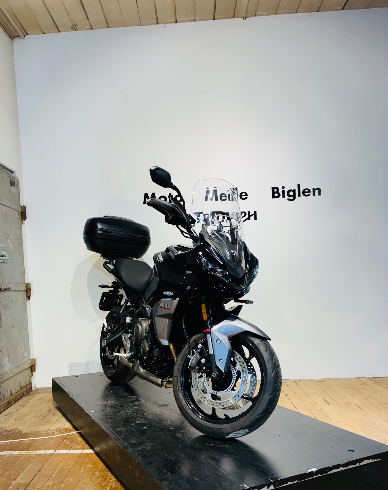 TRIUMPH Trident 660 - 1