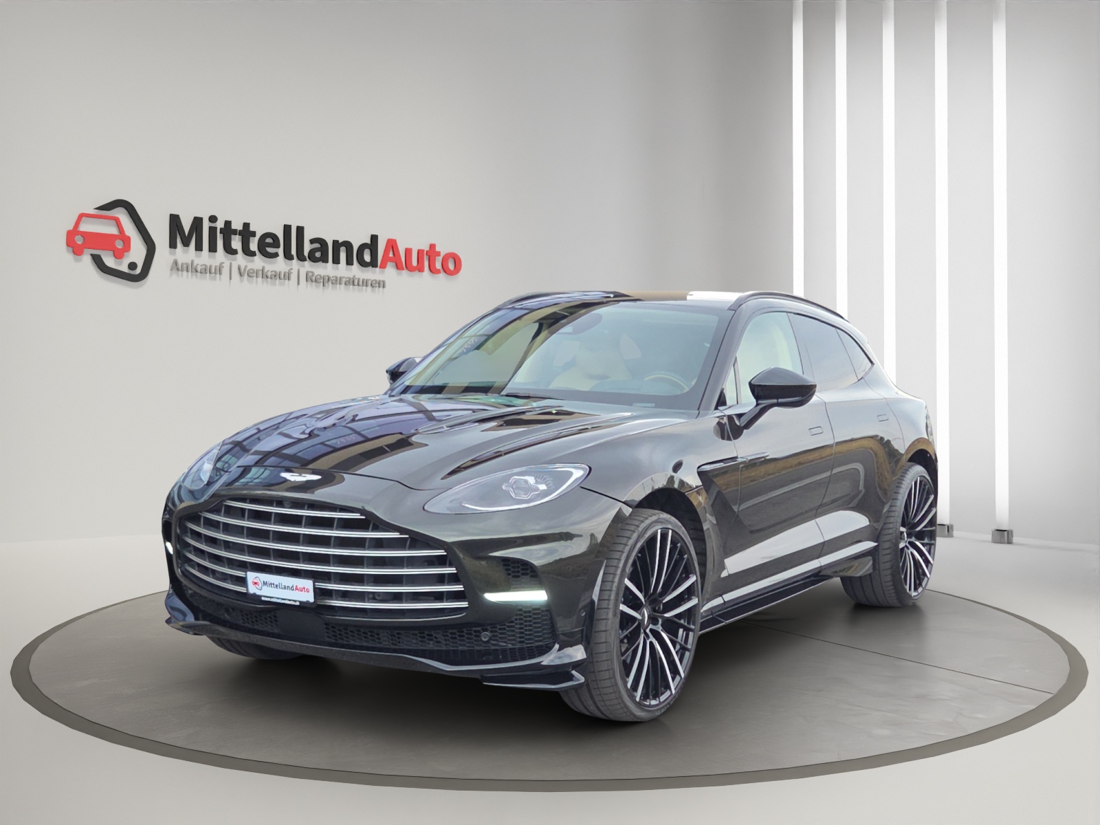 ASTON MARTIN DBX