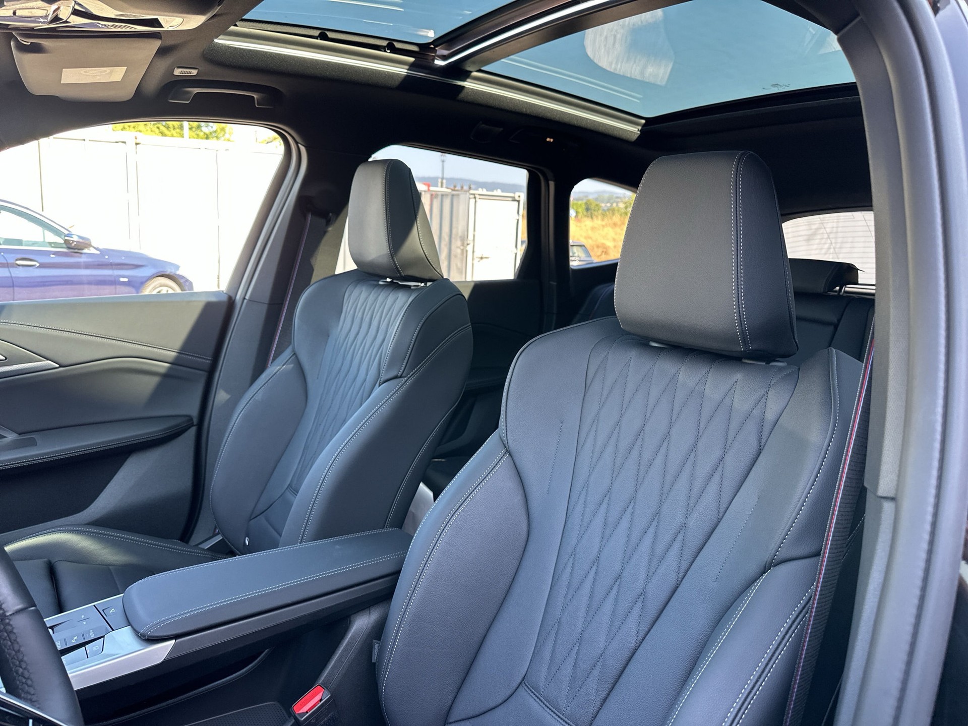 BMW iX1 xDrive 30 M Sport Pro - 10
