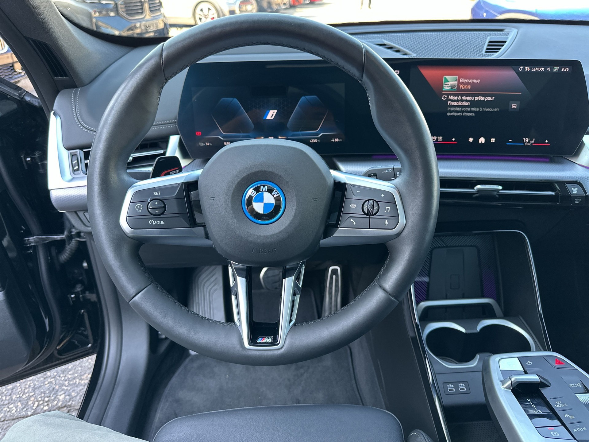 BMW iX1 xDrive 30 M Sport Pro - 12