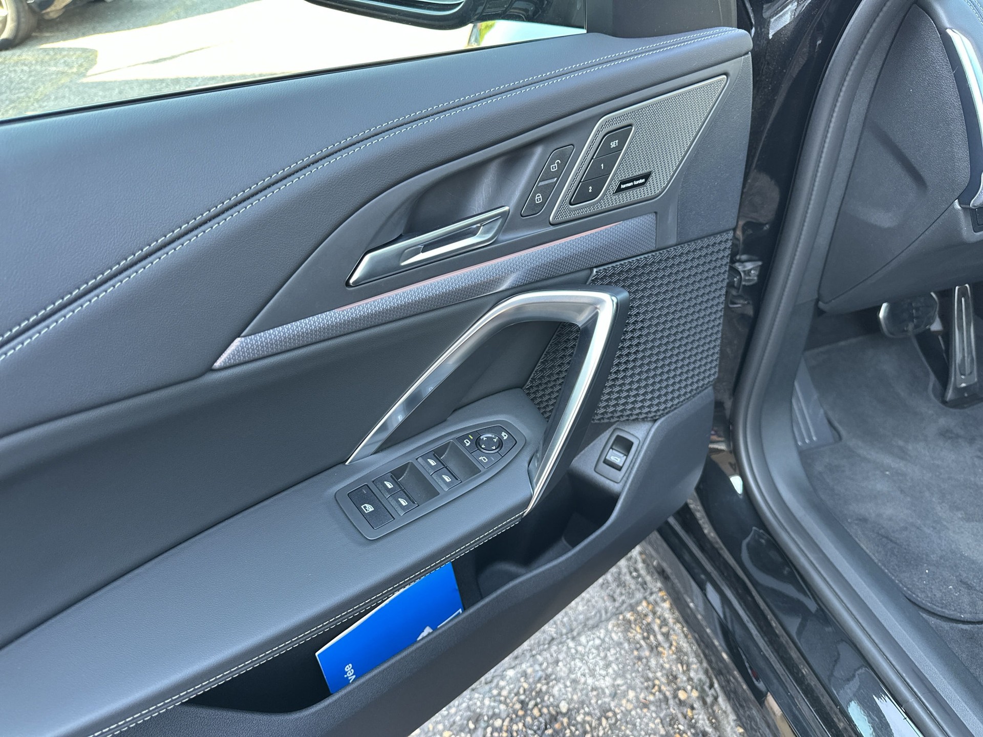 BMW iX1 xDrive 30 M Sport Pro - 17