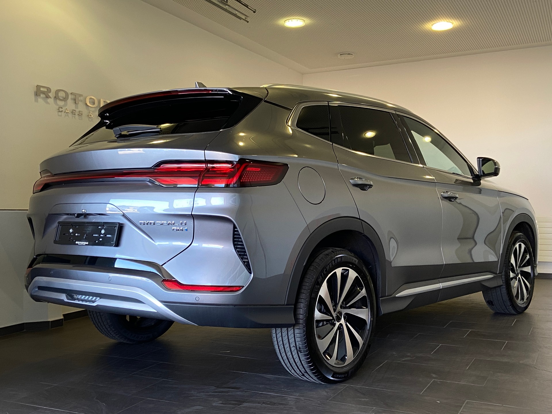 BYD Seal U DM-i Comfort - 2